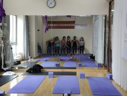 -亚太瑜伽普拉提学院