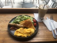 拿铁-明谦·Coffee&Cocktail Bar(美您公园店)