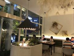 -春树下·树屋花房西餐厅(罍街AS1980店)