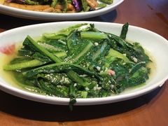 -阿瓦山寨·湘菜现炒·剁椒鱼头王(咸阳总店)