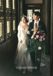 -雪中彩影婚纱摄影·微光艺术中心