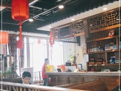 大堂-亿诣蝎府炸酱面羊蝎子火锅(酷车小镇店)