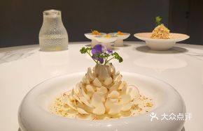 Osmanthus and Lily