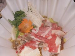 -枝魯枝魯自助料理