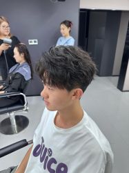 -宫铭烫发染发接发店