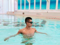 -深圳富苑皇冠假日套房酒店