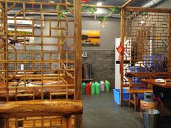 大堂-铁锅炖灶台鱼老三炖鱼馆