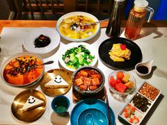 -荷塘秋月·本帮江浙菜(国权路店)