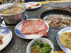 -锤头鲨毛肚海鲜烤肉自助餐厅(国购广场店)