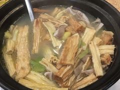 支竹白果猪肚煲-新和兴海鲜餐厅(拱北口岸店)