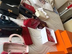 -聚云奢二手奢侈品黄金手表包包回收·中古店(三里屯总店)
