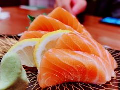 三文鱼刺身-鸟鸣门屋台料理(金帝银泰店)
