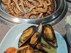 -金滏山·烤肉海鲜火锅自助(襄阳万达店)
