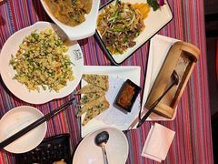 -香巴拉云南餐厅(华莱坞店)