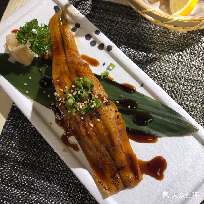 鱼米道寿司三文鱼(南开体验店)星鳗手握寿司图片 - 第1张