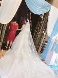 -艾米丽婚纱礼服