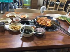 -城山辣炒黑猪肉