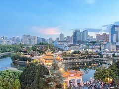 -包整·丝娃娃(一览甲秀楼风景店)