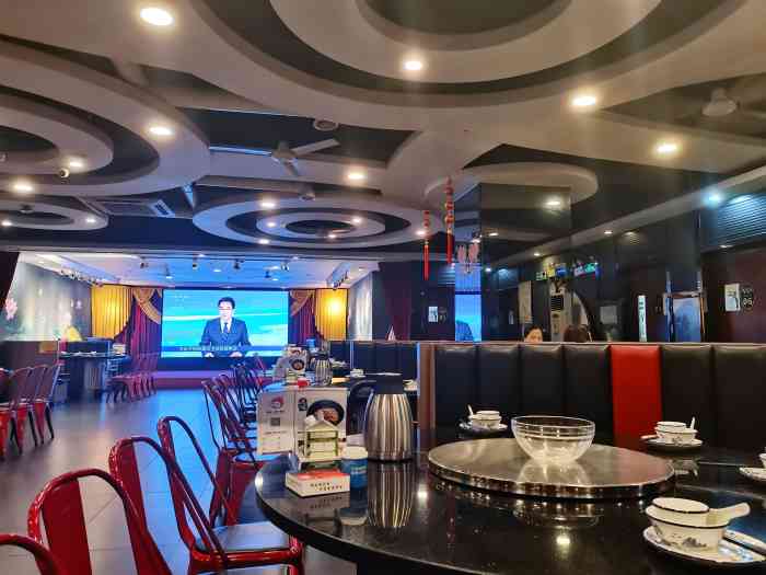 深圳市橘子洲头鱼湘宴大酒楼-"地址:就在人才市场旁边.好找.