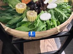 -尚尚仙·酸汤猪手·猪肚鸡火锅(华联万柳购物中心店)