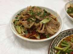 -乡土特色.冷锅鱼.牦牛肉汤锅