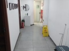 -毛辣果·贵州红酸汤牛肉火锅(西单店)