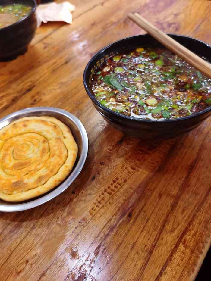 华山路小碗驴肉汤(长春路店)-"用点评搜的,他家是驴肉榜的连锁品牌,从