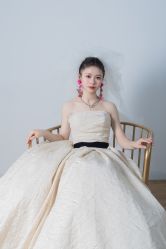 -欣薇婚纱(新源乐汇城店)