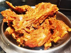 特色大铁锅烀腔骨-95号酱骨·一块豆腐(展春园西路店)