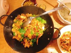 -聚鑫朋酸菜肥肠(文艺路口店)