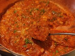 铜锅油焖鸡-Ameigo梅果·云贵川bistro(长宁来福士店)