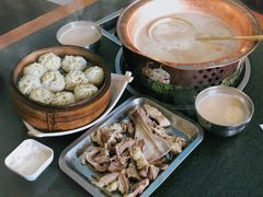 布里亚特包子-诺敏塔拉奶茶-布里亚特包子-手把肉(锦都会店)