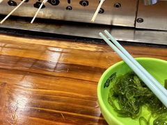 -哈尔滨小酒馆·鲜肉现穿自助烧烤(康新花园店)