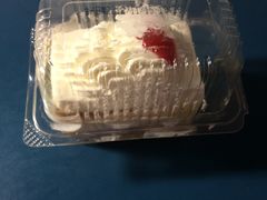 -红宝石·鲜奶小方·海派西点房(金杨店)