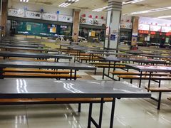 面包甜点陈列柜-复旦大学本部-食堂
