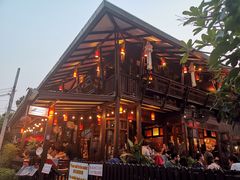 -Dash Teak House