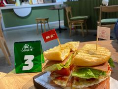 -Catch Bagel(芳草地店)