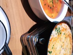 -帅巴人舅母子腊蹄民俗村