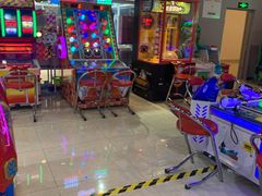 -嘻哈欢乐场(华宇广场店)