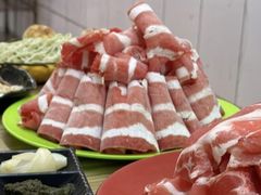 -洞庭洲·防空洞火锅·烧烤·铜锅涮肉(新百广场店)