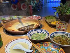 -洱火云南酸菜牛肉火锅(石景山当代商城店)