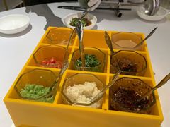 九宫格调料组-红雀围·海鲜火锅(陆家嘴中心店)