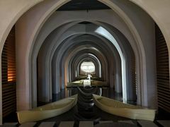 -涨巢·潮玩水疗局