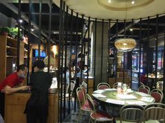 大堂-铁胖子口碑长沙菜·龙虾烧烤(赤岗社区店)