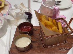 -奈尔宝家庭中心·亲子餐厅(鄞州万达店)