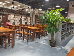 -上海市虹口区图书馆(曲阳分馆)