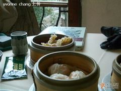 烧鸭萝卜饺、鲜虾鱼翅饺-申粤轩酒楼·三十年粤菜经典(丁香花园店)