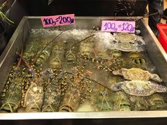 -J Daeng Seafood