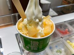 -同济大学本部学苑饮食广场