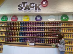 -m豆巧克力世界(上海世茂广场店)